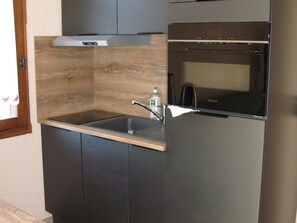 Microwave, oven, dishwasher