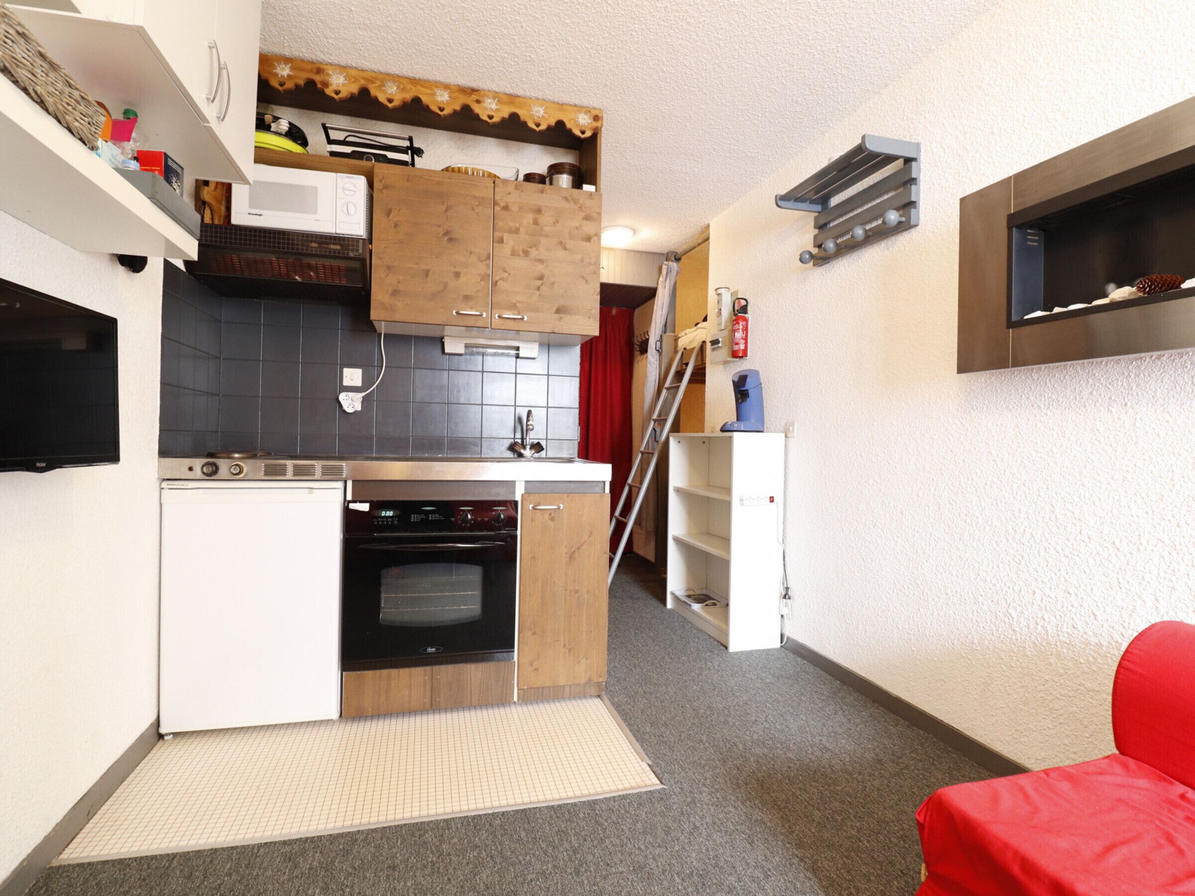 Fogão, cafeteira/chaleira