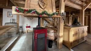 Unclassified image, 4 of 24, button - Spacious chalet in Samoëns, 6 bedrooms, perfect for 14 people with Wifi (Samoëns)