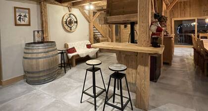 Chalet spacieux à Samoëns, 6 chambres, idéal pour 14 personnes avec Wifi
