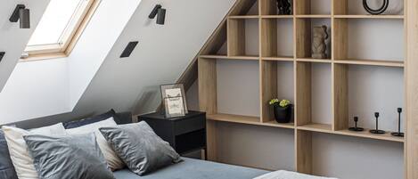 Condo | Iron/ironing board, free WiFi