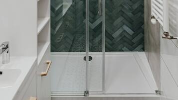 Apartment | Bathroom