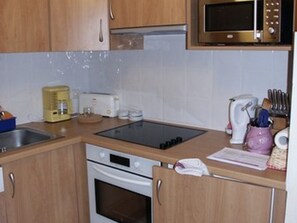 Mikroaaltouuni, uuni, astianpesukone