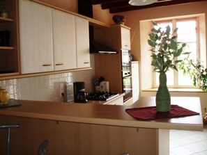 Réfrigérateur, micro-ondes, lave-vaisselle