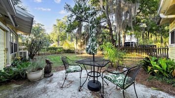 Stuga Signature - 3 sovrum - uteplats | Terrass/Patio