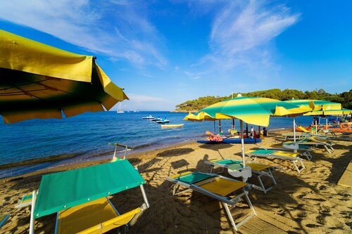 Hotel in Capoliveri with private beach