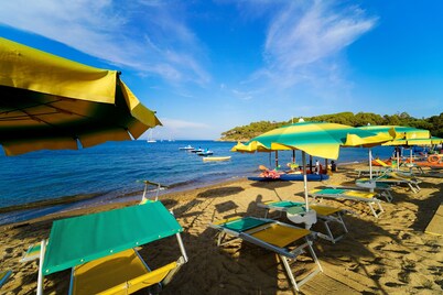 Hotel in Capoliveri with private beach