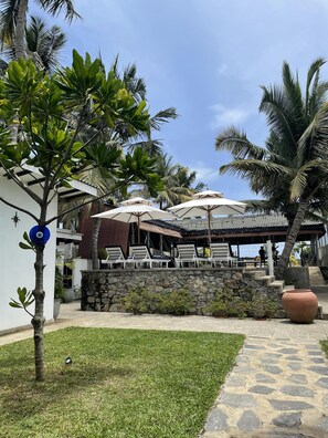 Exterior - Chelsi Blu by The Governor (Wattala)