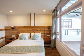 Chambre Junior, balcon, vue montagne