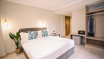 Iron/ironing board, free WiFi