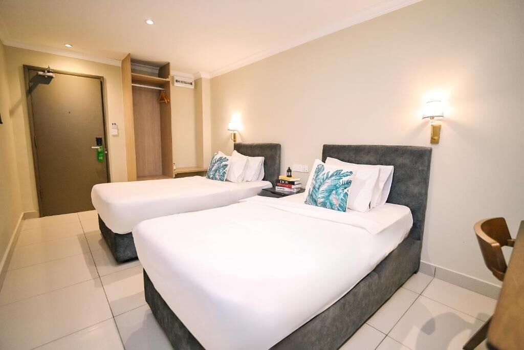 Standard Twin Room | Iron/ironing board, free WiFi