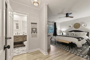 4 bedrooms, desk, iron/ironing board, travel cot