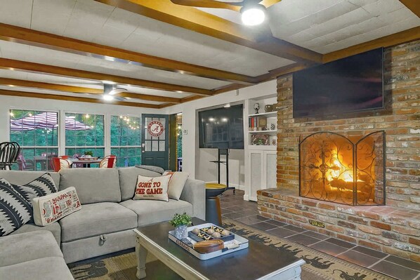 المنشأة من الداخل