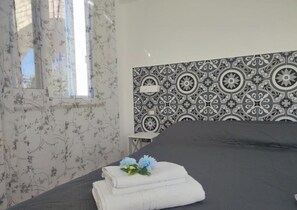 Standard Double Room, Patio, Courtyard View