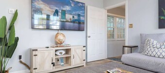 Blue Palm Retreat | Team Joseph Ellen