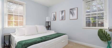 1 soverom, wi-fi (inkludert) og sengetøy