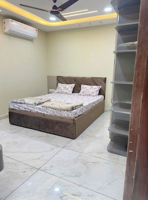 Deluxe Double Room, Air conditioning - Hotel Rudrasagar Homestay  (Ujjain)