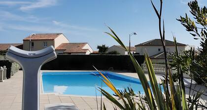 Holiday Home "Au Bord de la Mer" with Sea View and Wi-Fi