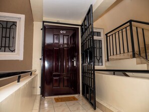 Interior - Hazel's Condo-Elegant 2BR w/ Pool & Gym (Nakuru)