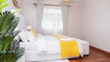 Iron/ironing board, WiFi, bed sheets