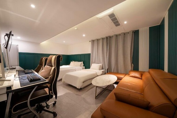 Chambre Familiale avec lits jumeaux, non-fumeur