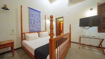 Deluxe Double Room, Garden View