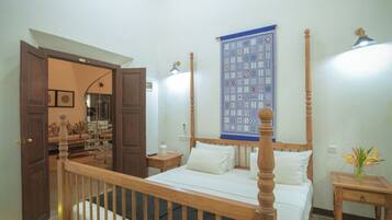 Habitación doble Deluxe, vista al jardín | Escritorio, espacio para trabajar con laptop y wifi gratis