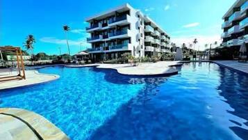 3 piscinas al aire libre
