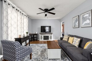 TV, fireplace, offices