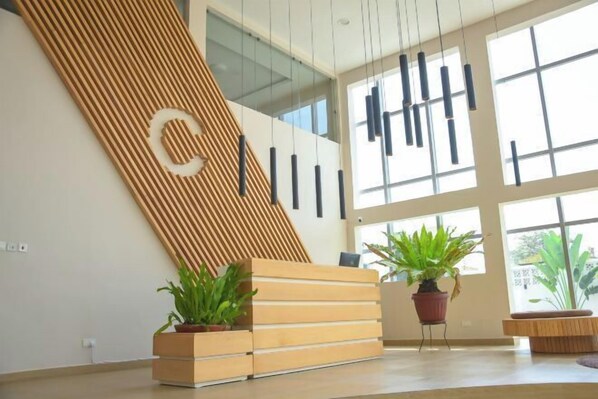 Lobby lounge - The Cabin Hotel (Accra)
