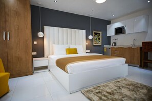 Room - The Cabin Hotel (Accra)