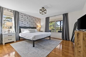 Unclassified image, 5 of 76, button