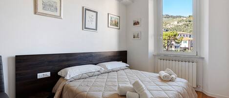 1 slaapkamer, een strijkplank/strijkijzer, wifi, beddengoed