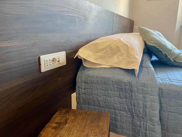 熨斗/熨衫板、Wi-Fi、床單