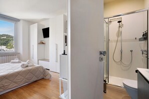 1 chambre, fer et planche à repasser, Wi-Fi, draps fournis