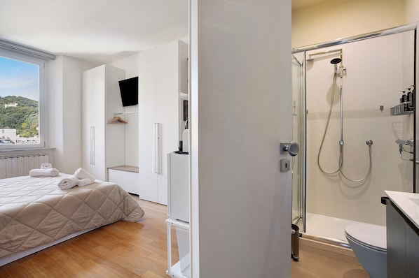 1 makuuhuone, silitysrauta/-lauta, Wi-Fi, vuodevaatteet