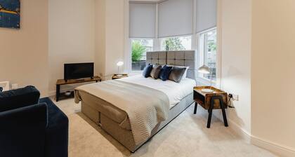 Prescott Court by Guestz