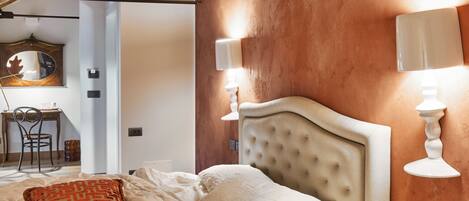 Standard Double Room, 1 King Bed, Pets Allowed, Garden View | Egyptian cotton sheets, premium bedding, down comforters, pillowtop beds