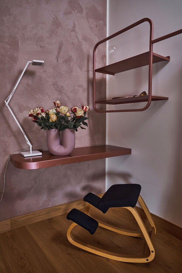 Habitación doble estándar, se aceptan mascotas, vista al jardín | Sábanas de algodón egipcio, ropa de cama de alta calidad y edredón