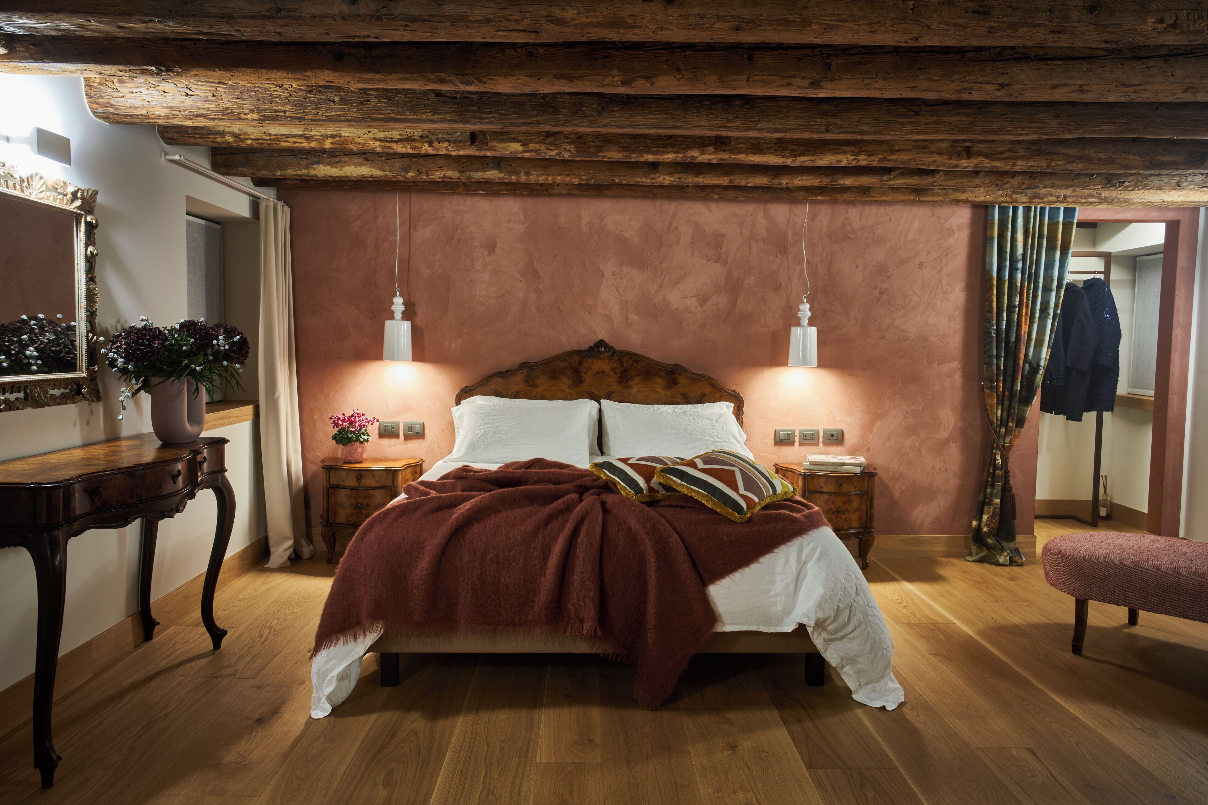 Superior Double Room, Pets allowed, Garden View | Egyptian cotton sheets, premium bedding, down duvets, pillow-top beds