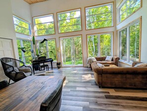 TV - Spa - Piano - Absolute Comfort - Le montagnard (Saint-Roch-de-Mékinac)