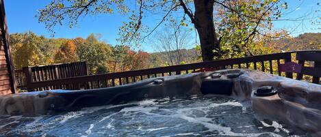 Tina de hidromasaje al aire libre