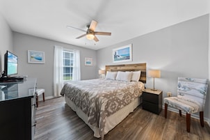 Signature Condo, 3 Bedrooms, Balcony, Garden View