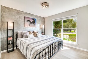 3 habitaciones, tabla de planchar con plancha, cuna de viaje y wifi 