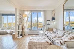 2 chambres, fer et planche à repasser, Wi-Fi, draps fournis