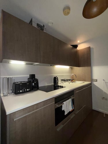 Spacious 3-br Apt in Central, Birmingham