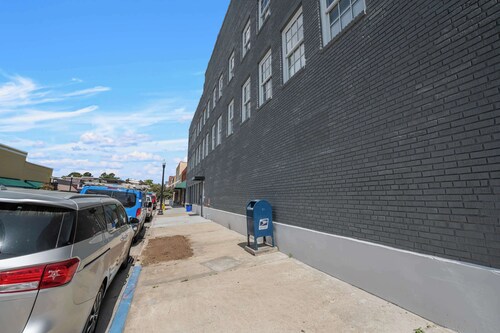 Charming Conway Loft in Downtown Conway