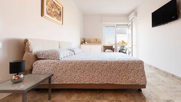 1 camera, Wi-Fi, lenzuola