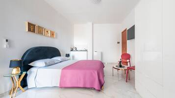 1 habitación, wifi y ropa de cama