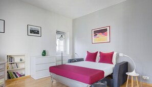 Iron/ironing board, travel cot, WiFi, bed sheets - BM Vieille du Temple - Cosy 2P (Paris)